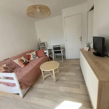 Joli 2 Pieces Renove A Proximite Des Plages * Le Pradet